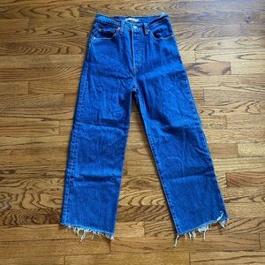 NEW Levi’s Ribcage Straight Cropped Jeans